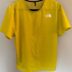 The North Face Mens large Men's Sunriser Short-Sleeve Yellow Shirt